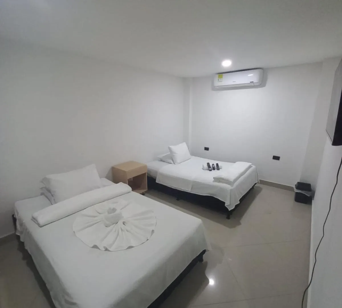 ***  Hotel Centrica Del Palo 45 메딜린 콜롬비아