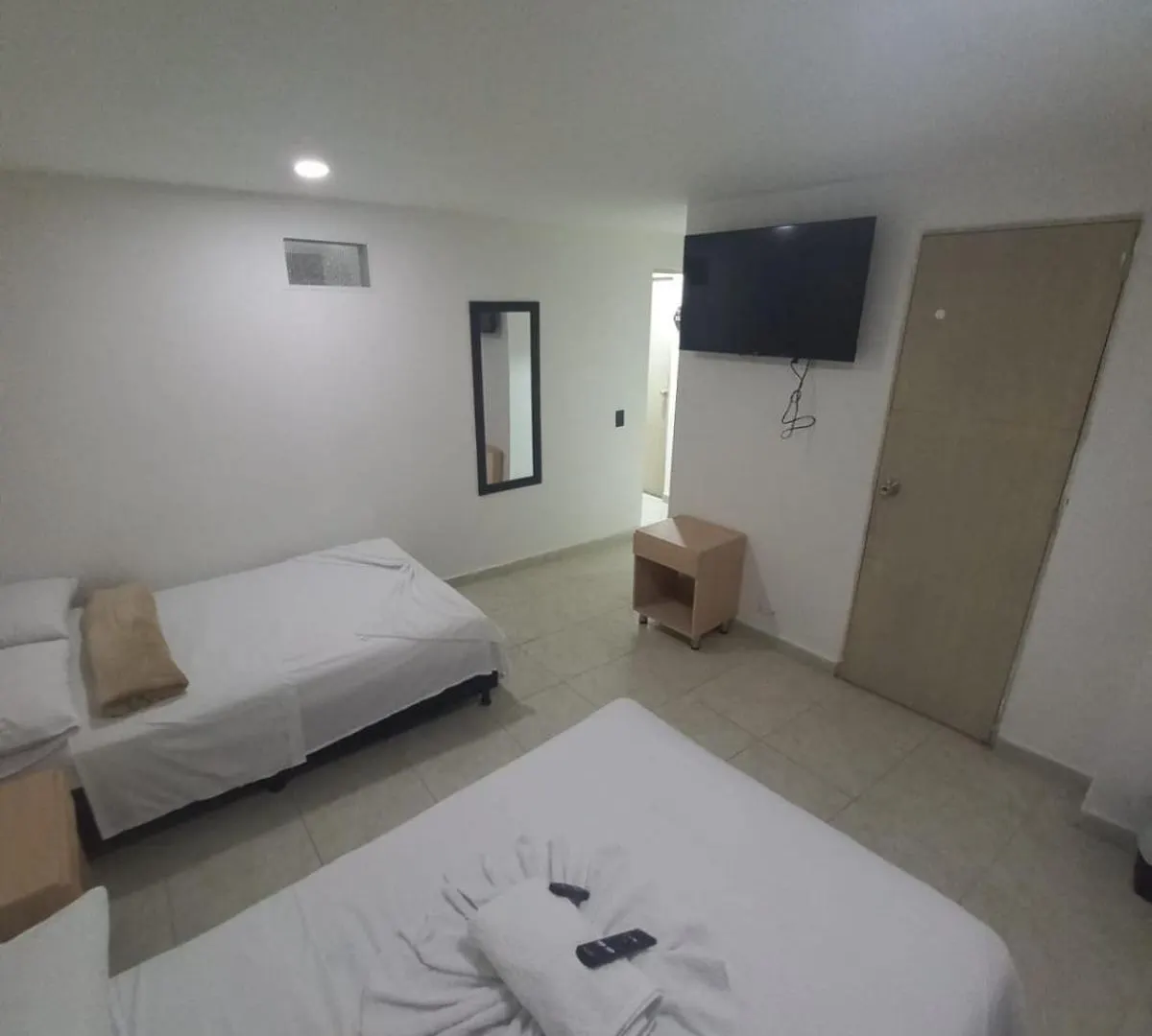 Hotel Centrica Del Palo 45 메딜린 3*,