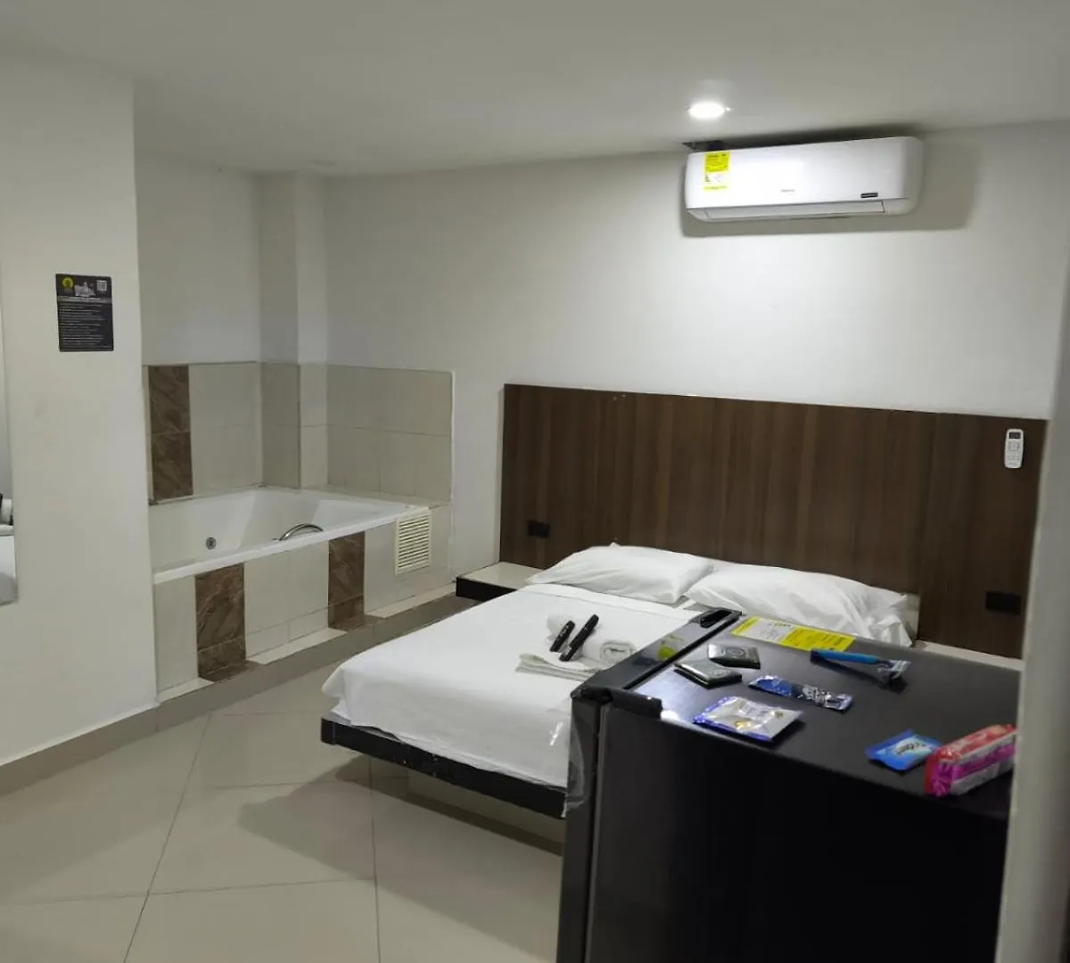Hotel Centrica Del Palo 45 Medellín